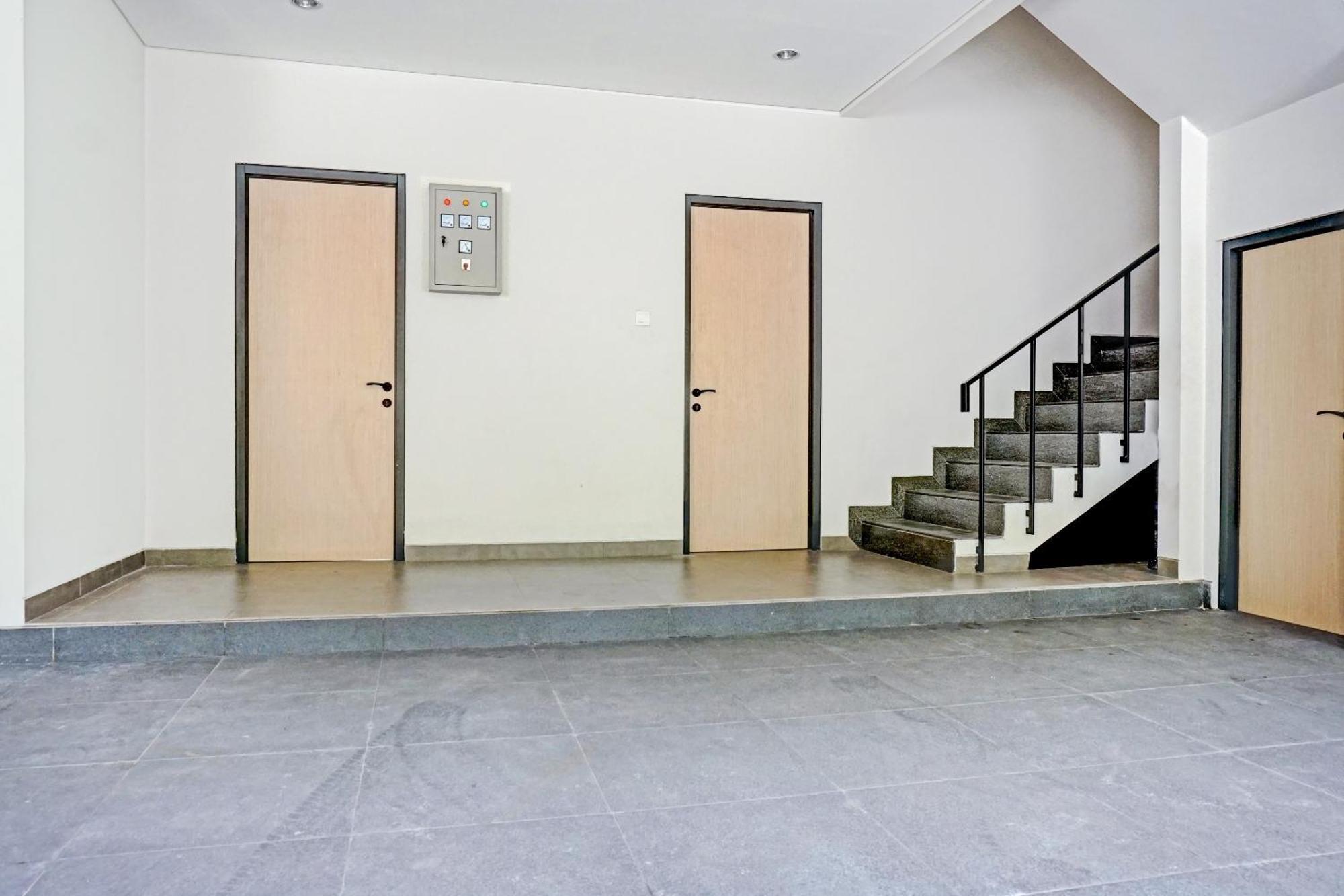 Super Oyo Capital O 90635 Tango Juliet Residence 雅加达 外观 照片